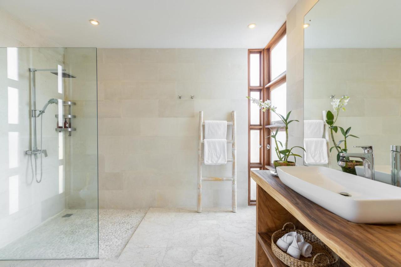 Villa Lumut 3 Bedrooms Central Seminyak Ngoại thất bức ảnh
